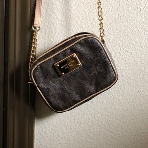 Michael Kors Crossbody